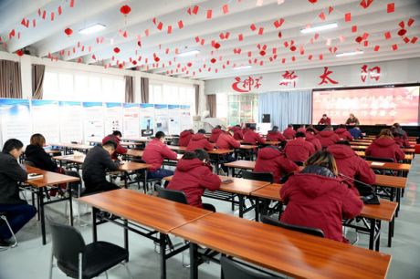 澤能電力培訓(xùn)：聚焦用工需求，“低壓電工證、高處作業(yè)證